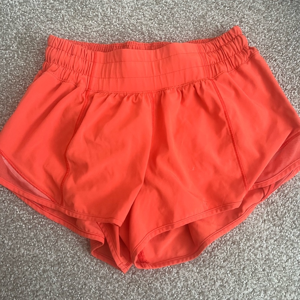 women lululemon hotty hot shorts
